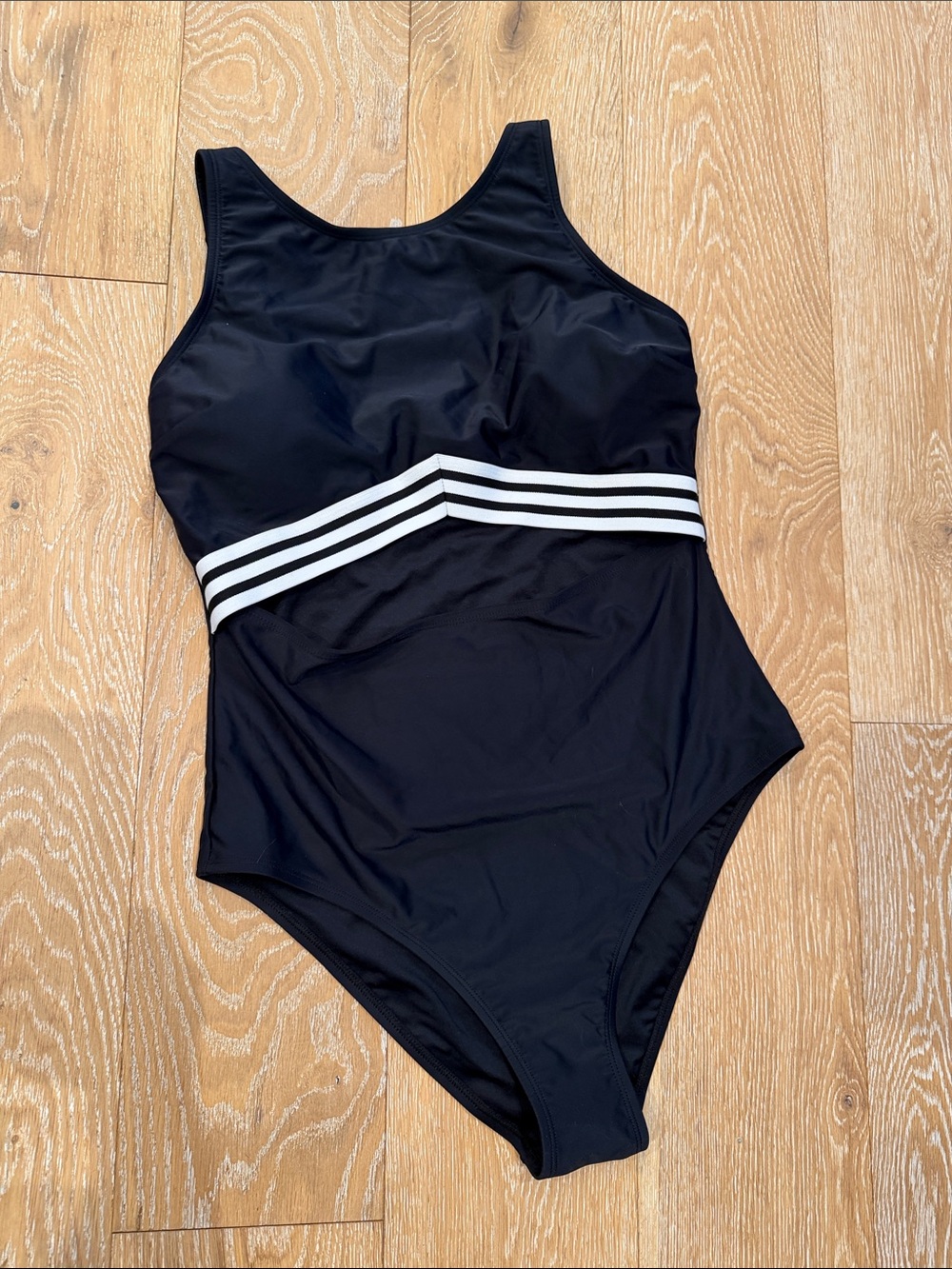 NWT Cupshe One-piece Cutout swimsuit Size L